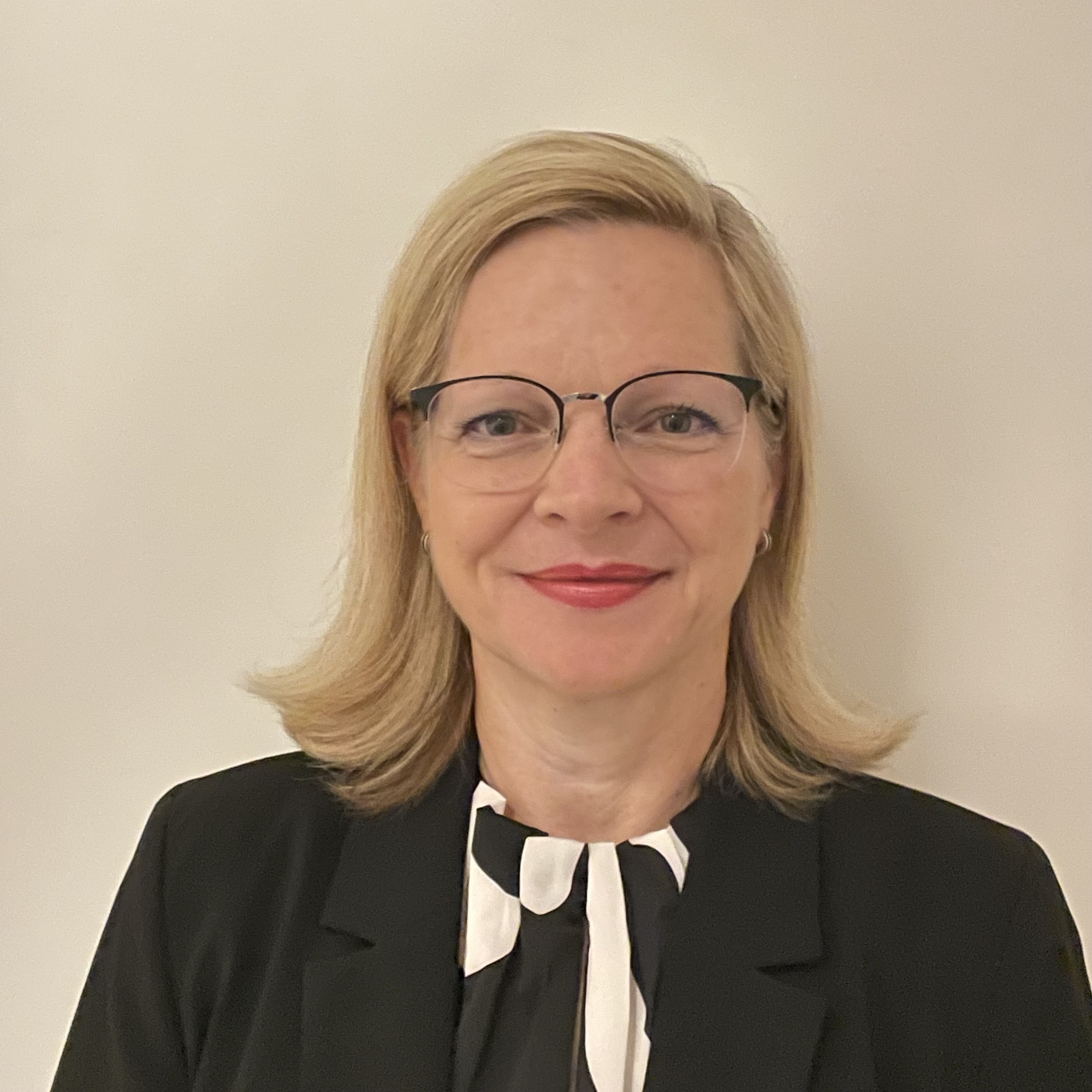 Porträt der Direktorin des Arbeitsgerichts Pforzheim Porträt der Direktorin des Arbeitsgerichts Pforzheim