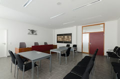 Bild zeigt den Blick in einen Sitzungssaal des Arbeitsgerichts Heilbronn Bild zeigt den Blick in einen Sitzungssaal des Arbeitsgerichts Heilbronn