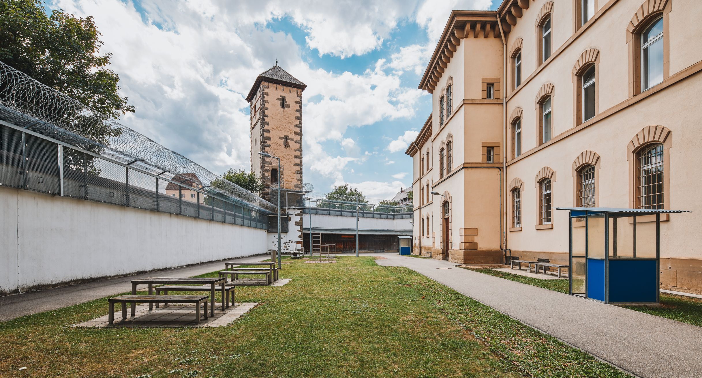 Außenansicht JVA Rottenburg